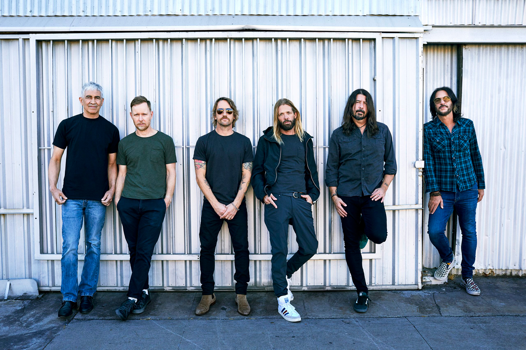 Foo Fighters Enlist Dave Grohl Daughter Violet And Mark Ronson For The ...